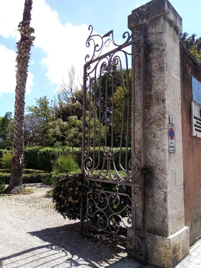 Hotel Ausonia Follonica Esterno foto