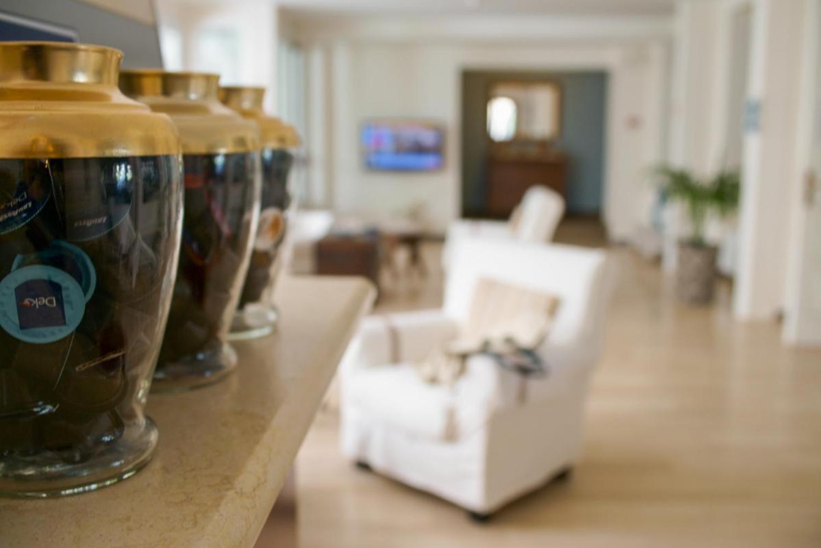 Hotel Ausonia Follonica Esterno foto