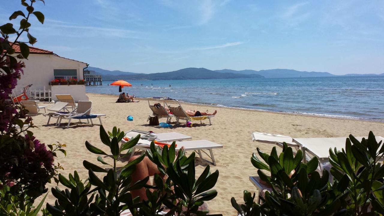 Hotel Ausonia Follonica Esterno foto