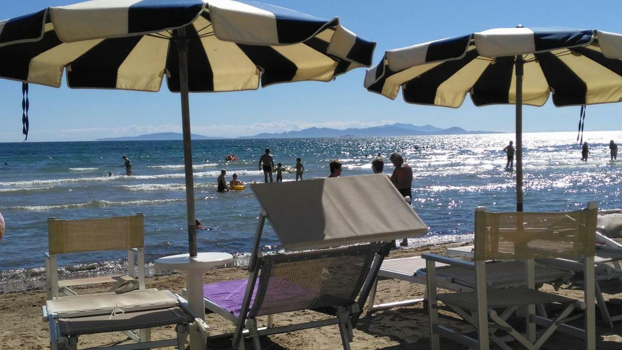 Hotel Ausonia Follonica Esterno foto